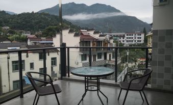 Tianyuan Yijia Hostel