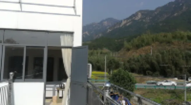 Hujin Renjia Hostel