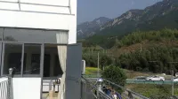 Hujin Renjia Hostel