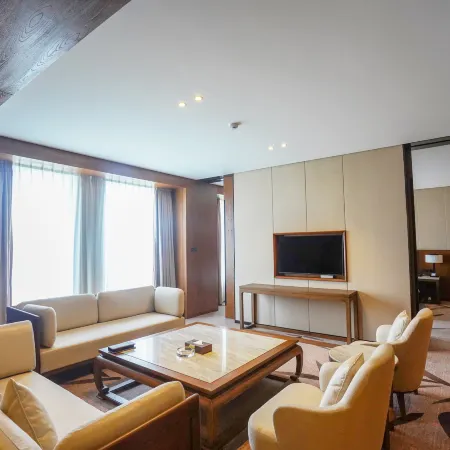Wyndham Grand Plaza Royale Kaidi