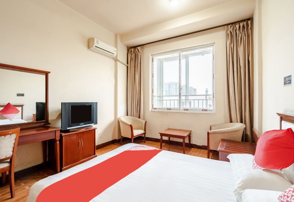 Chengdu Jinhong Hotel - Housity