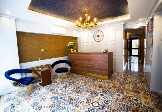 세트 외제르 호텔 전경