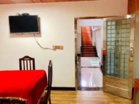 Cili Xiangweizhuang Inn