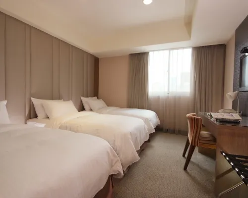 THE METRO HOTEL TAICHUNG Hotels near Chonglun Park