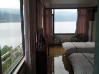 雷波马湖民族酒店 - 海景标准间