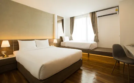 B2 Phitsanulok Premier Hotel Отели рядом с достопримечательностью «Wat Phra Si Rattana Mahathat»