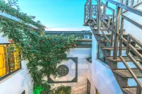 Zhuxing Yaju Hostel Hotels in Inside Tongli Ancient Town