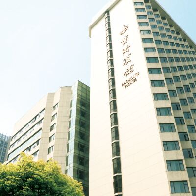 Baolong Hotel Hotels near Shanghai University of Engineering and Technology (Yixian Road Campus)