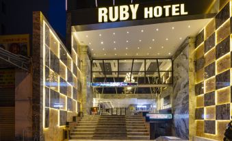 Ruby Hotel