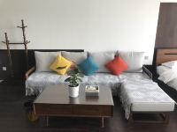 青岛惠国公寓 - 观海赏景温馨大床房