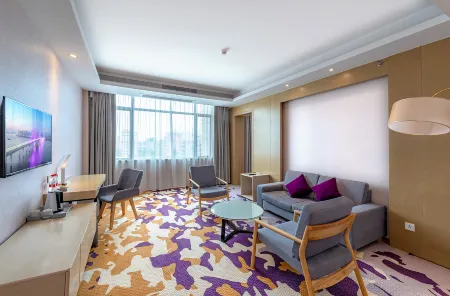 Lavande Hotels (Qingyuan Light Railway Station Qingyuan Avenue)
