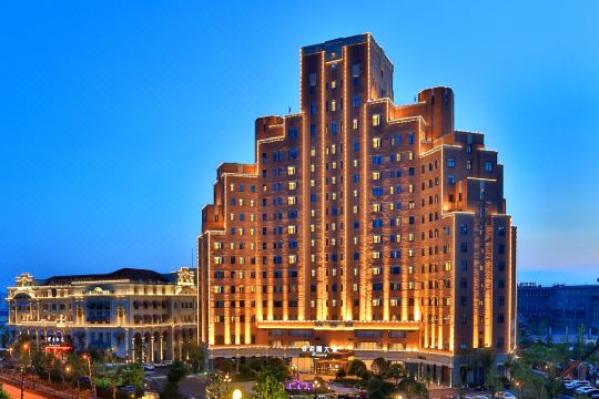 横店影视城百老汇大厦