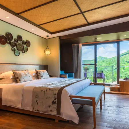 ANJI·JUNLAN LAOZHUANG SHANJU TANGQUAN RESORT HOTEL