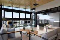 Brisbane One Apartments by CLLIX Hotels in Milton