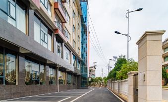 Anshun Qifeng Hotel (Xiayun Industrial Park)