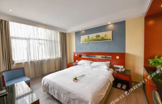 東海藍途酒店（東海火車站店）