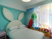 上海迪森宁主题乐园酒店公寓 - 网红兔兔头主题房