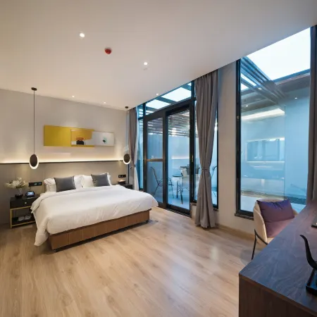 Wuyishan HC Times Hotel Отели рядом с достопримечательностью «Терминал аэропорта Уйишань»