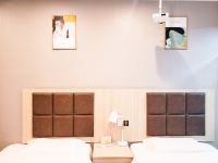 盒子空间酒店(西安科技大学店) - 投影双床房
