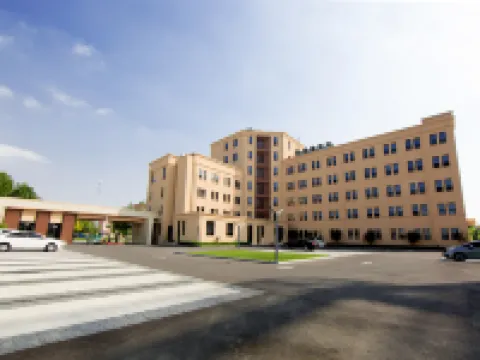 中天飯店 盤錦北站附近的飯店