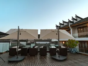Seven Scenes Hotel