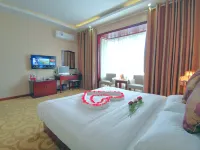 TOWO Shangpin Hotel (Shanghai Passenger Transport Center Station) - balcony
