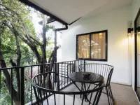 Sannot Riverside Boutique Hotel Hotels near Fa Ham