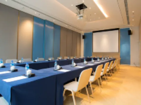 晴隆中天ホリデイ イン エクスプレスホテル 晴隆のホテル