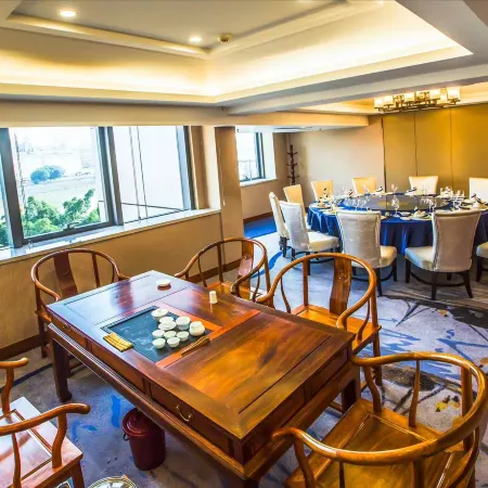 Juchunyuan Binjiang Holiday Hotel Отели рядом с достопримечательностью «Фуцзянский Университет-Приспанные Начальные Школы»