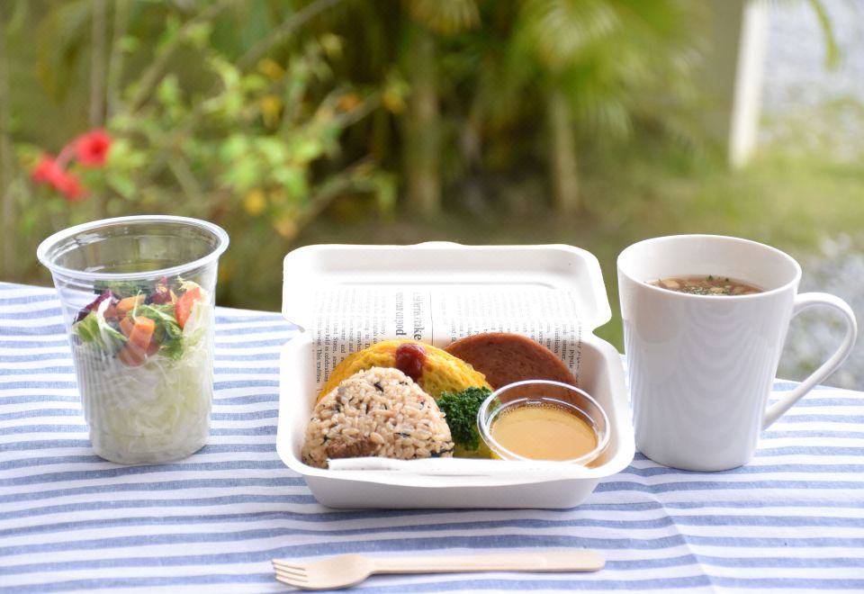 츄라우미 빌리지의 아늑한 객실 내부