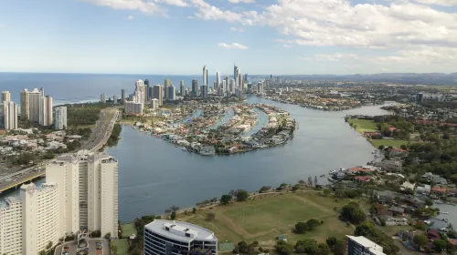 Meriton Suites Southport Hotels in Main Beach