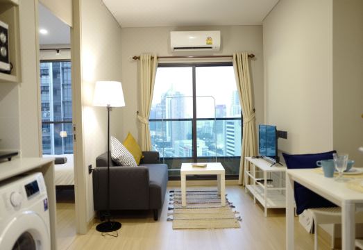 Lpn Near Ratchada Train Night Market Homestay