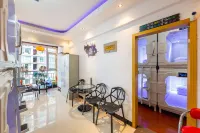 Yunqichu Space Capsule Apartment (Lanzhou Railway Station)