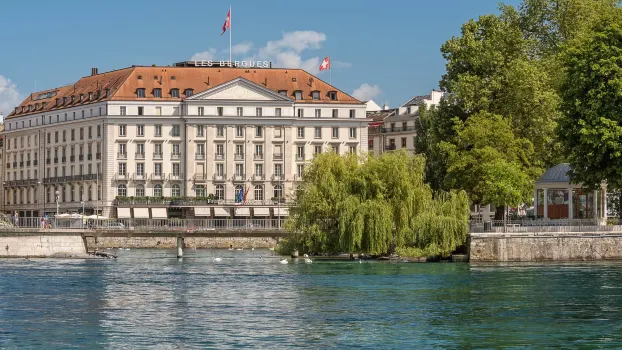 Four Seasons Hotel des Bergues Geneva Hotels in der Nähe von von GLOBUS Genève Warenhaus