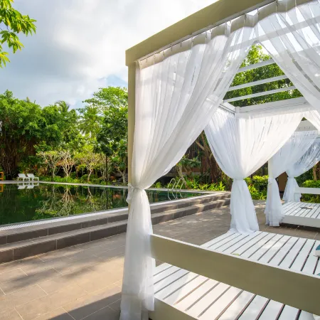 An Nhien Retreat Phu Quoc with Beach Access & Yoga Daily Отели рядом с Международный аэропорт Фукуок