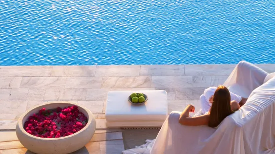 Yria Island Boutique Hotel & Spa