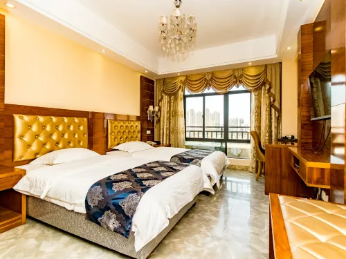 Mofeier  Red  Wine  Theme  Hotel