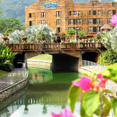 ロストワールド オブ タンブン Hotel Exterior