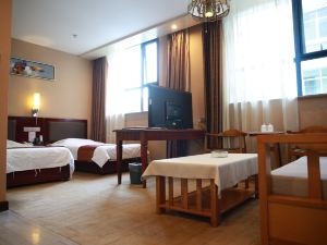 Zhenghe Holiday Hotel