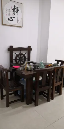 7 Days Premium Hotel (Anren Avenue) Отели в г. Аньжень