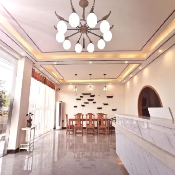 Guilin Huajianshe Fashion Homestay (Liangjiang International Airport) Hotels near Guilin Liangjiang International Airport