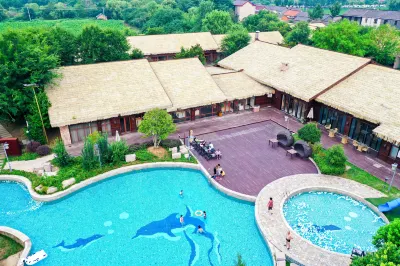 Seclusive Life Yangzhou Resort Hotels near Yangzhou Taizhou Airport