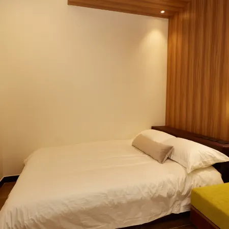 Meego Qingwen Hotel Отели рядом с достопримечательностью «Храм Нефритового Будды»