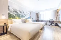 Atour Hotel Jinan Zhangqiu Century Avenue Hotel in zona Xueyuan Greenland