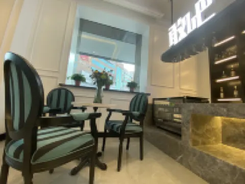 ซานา โฮเทล เสิ่นหยาง จงซานพลาซา ในเครือโรงพยาบาลแรกของมหาวิทยาลัยการแพทย์จีน