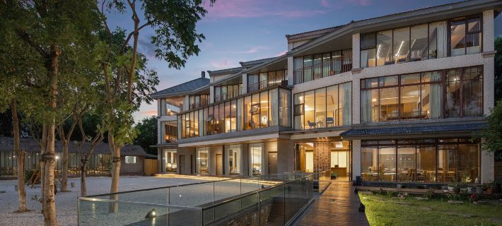 South Lake Retreat Holiday Courtyard Hotels in Kunshan