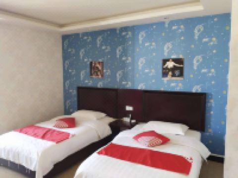 爱维客酒店(昆明鸣泉店) - 双人房