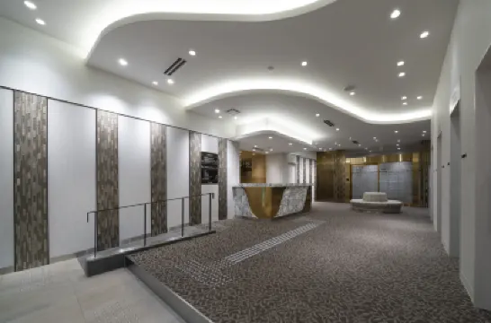 J・Garden Shin-Osaka Capsule Hotel Hotel berhampiran Higashi-Yodogawa Station