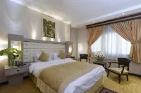 Ferdowsi Grand Hotel Hotels near Hall No. 5