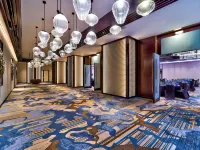 Hilton Da Nang Hotels near Cham Museum